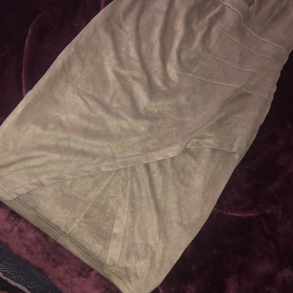 Suede olive cut out dress - Picture 2 of 4